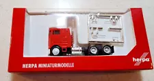 Herpa HO 1/87 Peterbilt 362E Cab Over. Red. NOS.