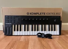 Native Instruments M32 Komplete Kontrol Keyboard Midi Controller