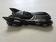 DC Comics 1989 Batmobile