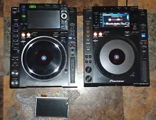 PAIR PIONEER CDJ 900 NEXUS + CDJ 2000NXS2 + LCD