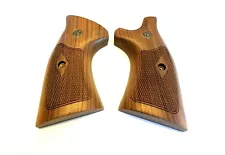 New ListingS&W Smith Wesson K Square Frame SQ Butt Walnut Wood Grips Checkered New Altamont