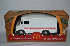 Ertl 1962 Grumman Step Van McDonalds Custom Built Hamburger #3316 6 1/2" Long