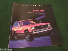 MINT CHEVROLET 1985 CHEVY S-10 BLAZER 20 PAGE SALES BROCHURE NEW (BOX 547)