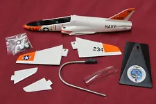 McDonnell Douglas BAE Hawk T-45A Goshawk US Navy jet trainer IML desk model 1:48