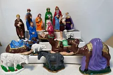 Nice Hand Painted Ceramic 18 Piece Nativity Set Vintage Christmas Holiday decor