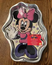 Wilton 1998 Minnie Mouse Aluminum Cake Pan #2105-3602