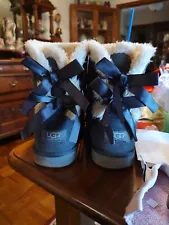 Ugg Bailey Bow Gray Boot US 7 Winter Warm