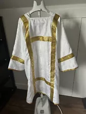 dalmatic vestment Deacon