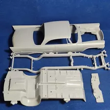 ð Body Shell & Frame 1957 Chrysler 300C 1:25 Scale 1000s Model Car Parts 4 Sale