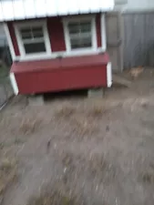 New Listingchicken coop with nesting box