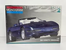 1992 Corvette Convertible 1:24 Scale Model Kit NEW AND SEALED