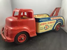 Pressed Steel Wyandotte Emergency Auto Service Tow Truck, Wrecker 15" Beautiful