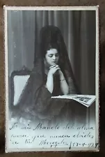 SPANISH RPPC PHOTO WOMAN BEAUTY READING MANTILLA VEIL SEVILLE ANDALUSIA MOURNING