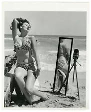 BUNNY YEAGER BEACH BIKINI SELF PORTRAIT ORIGINAL 1950s VINTAGE PHOTOGRAPH