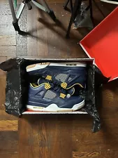 **BARELY WORN W/ BOX** Size 10 - Air Jordan 4 Retro ‘Dunk From Above’