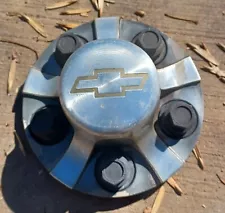 Chevy Blazer, S-10 center cap, two tone, 1998-2004 part # 15731941 02