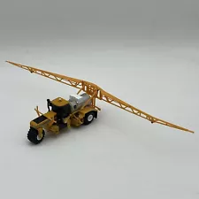 1/64 Ertl 8103 Terra Gator Liquid Sprayer