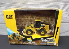 Diecast Masters Caterpillar Cat 950M Wheel Loader W/ Fork Attachment 1:64