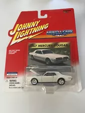 Johnny Lighting Muscle Car USA 1967 Mercury Cougar White w/Opening Hood