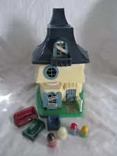 Vintage Weebles Haunted House - 1976 - 4 Figures/Witch & Ghost - 3 Furn -VG Cond