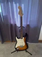 Fender Squier Strat Left handed Sunburst Guitar