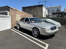 vehicles for sale by owner 2005 mercury grand marquis 70,000 miles mint conditio