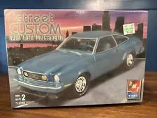 AMT ERTL Street Custom 1977 Ford Mustang II Model Kit 2006 1/25 New Sealed