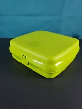 Tupperware Sandwich Keeper Eco green perfect for backpacks purses sale New Sale