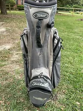 Titliest Golf Set With Bag