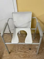 Commodes