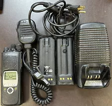 MOTOROLA XTS5000 RADIO 450 to 512 UHF P25 w/CHARGER, MIC AND TWO BATTERIES USED