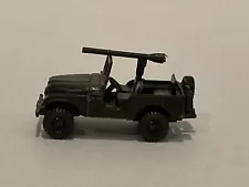 ROCO DBGM Minitanks US M 38 A1 jeep with 90 MM recoilless rifle, HO / 1:87 scale