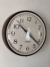 Vintage March/1985 EDWARDS Wall Clock Model 1882B 14” Works Great Original Tag