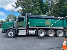 2007 Kenworth T800 triaxle dump truck