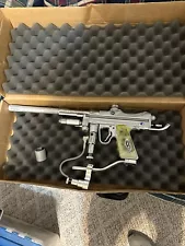 Dye 2006 Ultra light Platinum Dusted Auto cocker Fully Working All New O- Rings