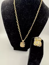 Vintage Gold tone June- Beautiful Set- Beautiful Costume Jewelry For Sale ð¤©