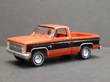 '84 1984 Chevy C10 Short Bed Custom 350 V8 Red & Black Diorama Model 1/64 MINT