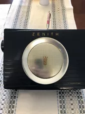 Zenith Royal 800 Transistor Radio