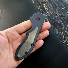 Spyderco Domino Scale