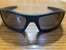 Oakley Black gas cans men’s sunglasses In Great Shape