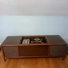 vintage 1950s magnavox micromatic record player stereo coffee table console