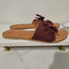 Abercrombie and Fitch Women's Size 8-9 Beige and Burgundy Suede Bowtie Sandals