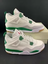 Size 11 - Jordan 4 Retro SP x Nike SB Mid Pine Green