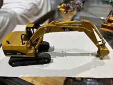 Caterpillar 320CL Excavator - Norscot 1/50 Scale Yellow