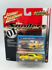 Johnny Lightning Spoilers 1970 Dodge Super Bee, Yellow, 1:64, NIB