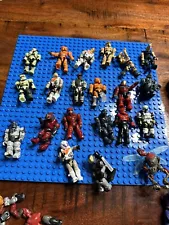 Mega Bloks HALO Lot Of 21 Figures Plus Other Accessories. ￼