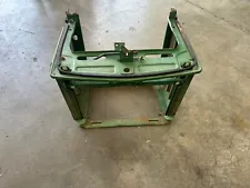 AM877057 John Deere Series 870-1070 frt grille frame. Light rust SEE PICTURES