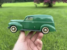 Vintage ?AMT? 1940 Ford Panel Truck, 1/25 Scale Plastic Model, BUILT