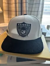 Las Vegas Raiders Mitchell & Ness Two tone Corduroy Snapback