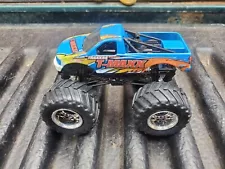 Traxxas T-MAXX 4 x 4 Truck